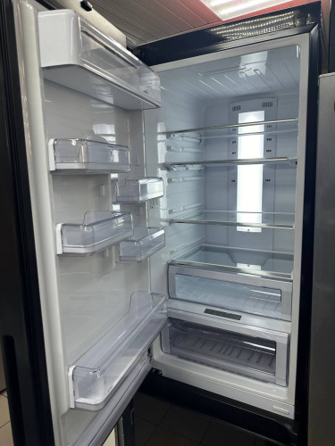 Двокамерний холодильник SAMSUNG RL55VTEBG Black Б/В
