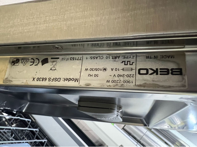Посудомоечная машина Beko DSFS 6830 X Б/У