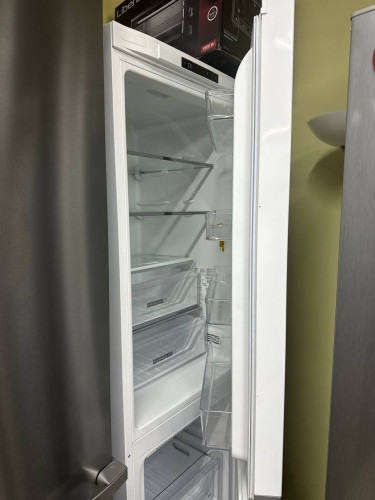 Холодильник с морозильной камерой Whirlpool W7 821I W Б/У