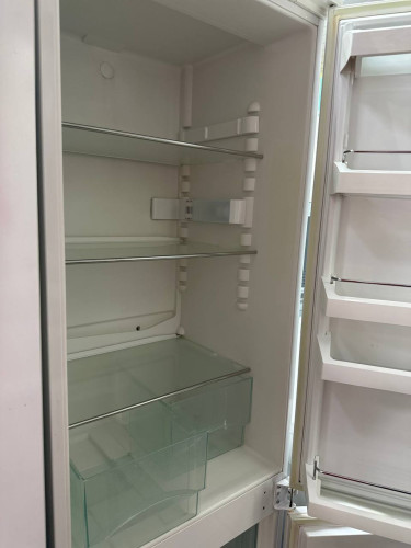 Вбудований двокамерний холодильник Liebherr ICUS 3013 Б/В