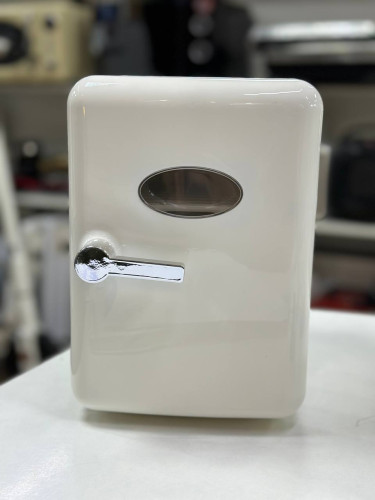 Портативный мини-холодильник AstroAI 2023 White