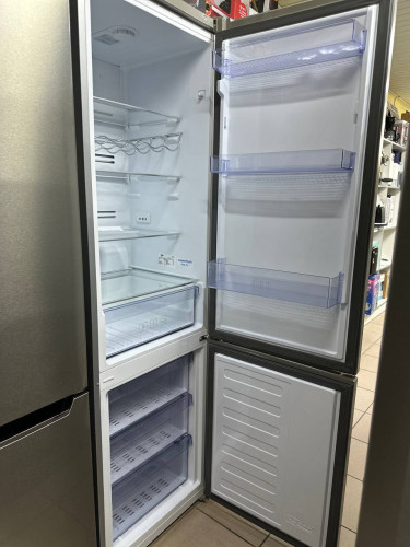 Холодильник с морозильной камерой BEKO CNA295K20XP Б/У